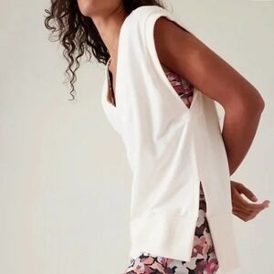 Athleta Women XL Extra Large #532197 Cream Retro Terry V-Neck Sleeveless Sweater